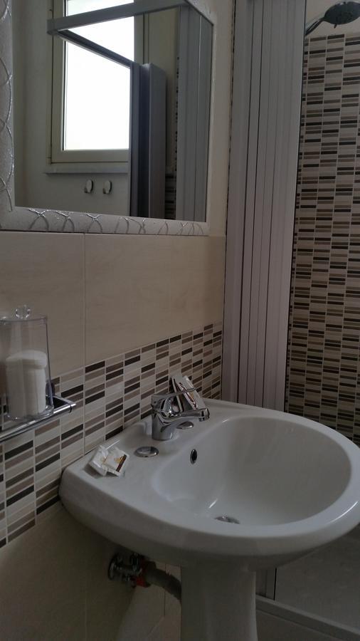 Triple Room,1669033226:JPEG